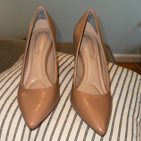Kelly & Katie Tan Pumps - Picture 2 of 10